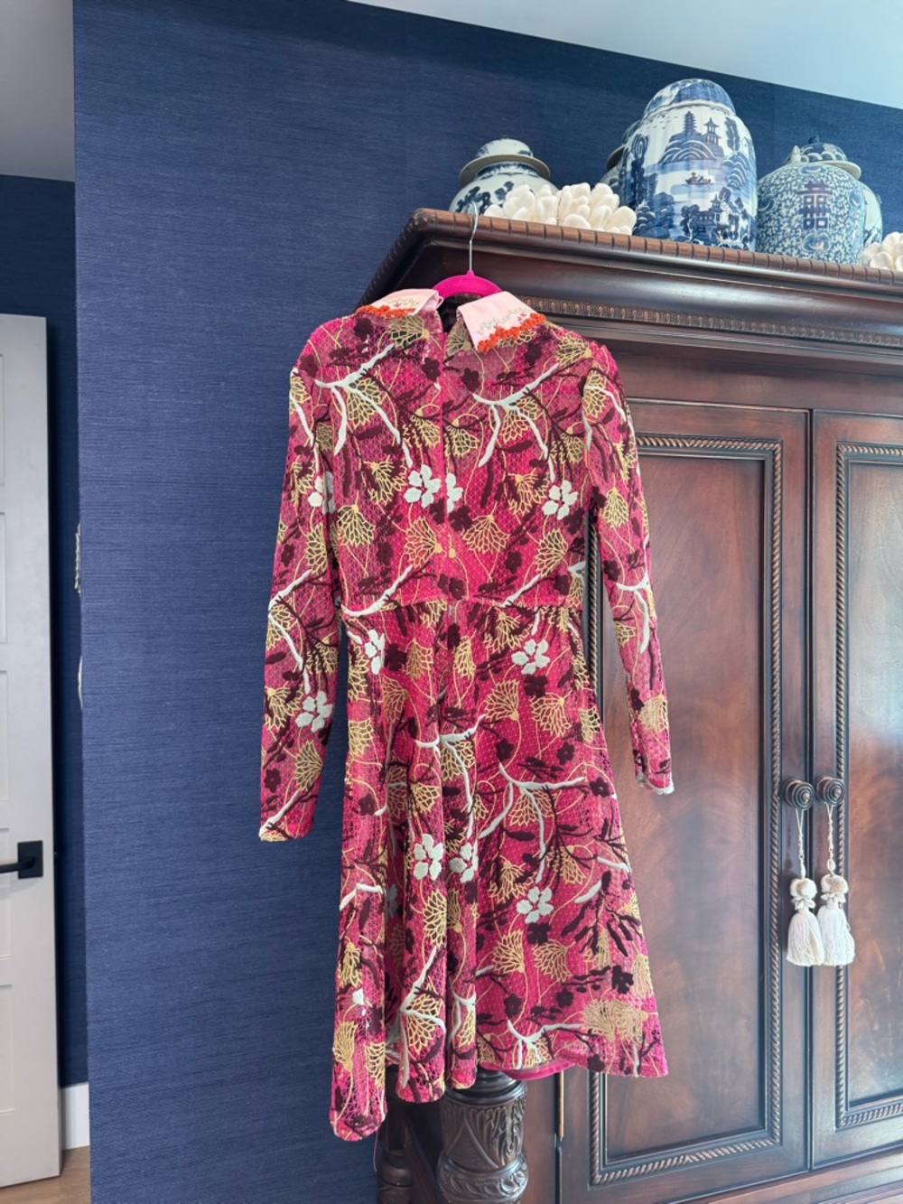 Valentino Pink Floral Midi Dress with Contrasting Detachable  Collar - Picture 2 of 3